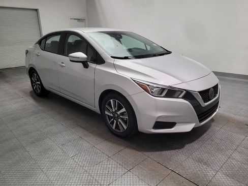 Used 2021 Nissan Versa SV FWD image 13