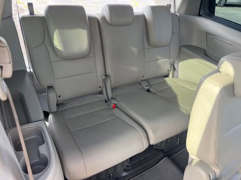 Used 2016 Honda Odyssey EX-L image 16