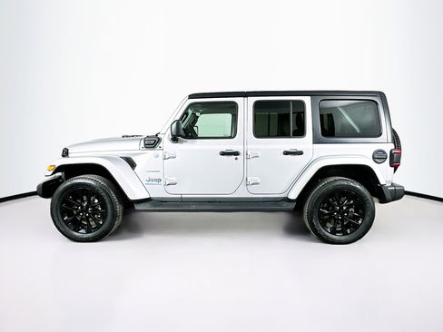 Used 2023 Jeep Wrangler Sahara w/ Cold Weather Group image 4
