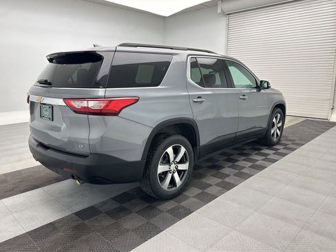 Certified 2021 Chevrolet Traverse LT w/ LT Premium Package AWD/4WD image 9