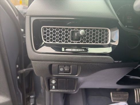 Used 2024 Honda Civic Sport image 9