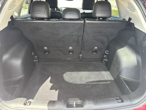 Used 2020 Jeep Compass Latitude FWD image 17