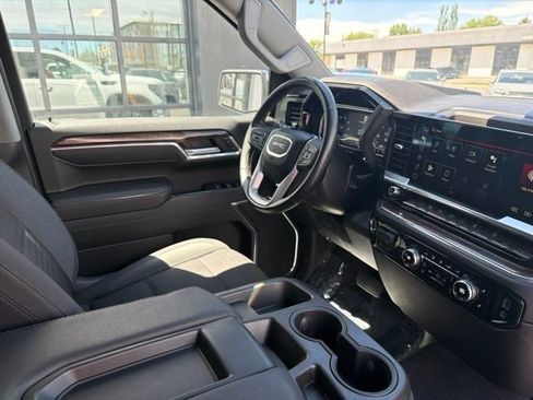 Used 2023 GMC Sierra 1500 SLE AWD/4WD image 10