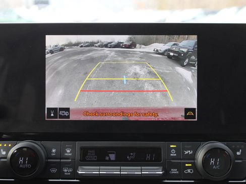 Used 2024 Toyota Grand Highlander XLE image 13