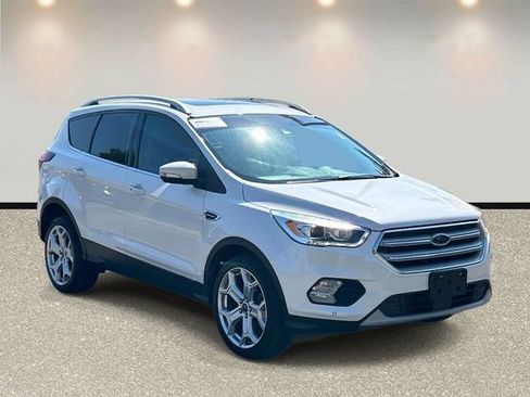 Certified 2019 Ford Escape Titanium AWD/4WD image 3