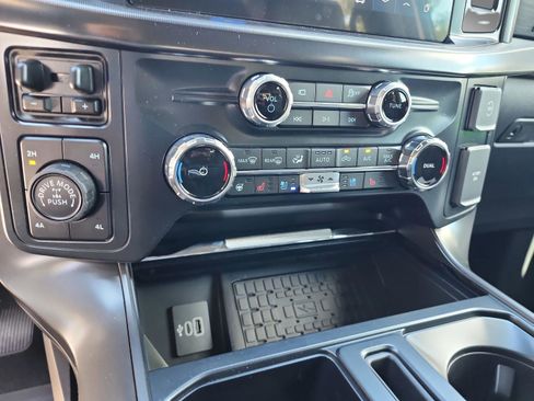 New 2025 Ford F150 Lariat w/ Equipment Group 502A High image 24