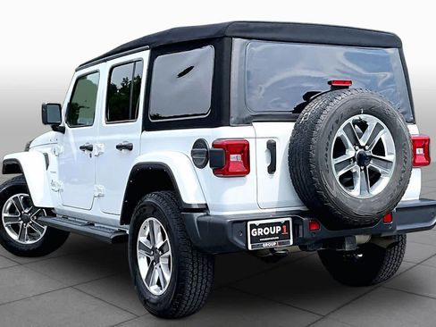 Used 2022 Jeep Wrangler Unlimited Sahara w/ LED Lighting Group AWD/4WD image 11
