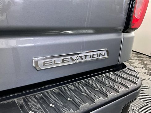 Used 2024 GMC Sierra 1500 Elevation w/ Elevation Premium Package AWD/4WD image 10