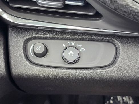 New 2026 Buick Envista Preferred FWD image 16