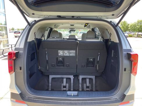 New 2026 Kia Carnival EX FWD image 14