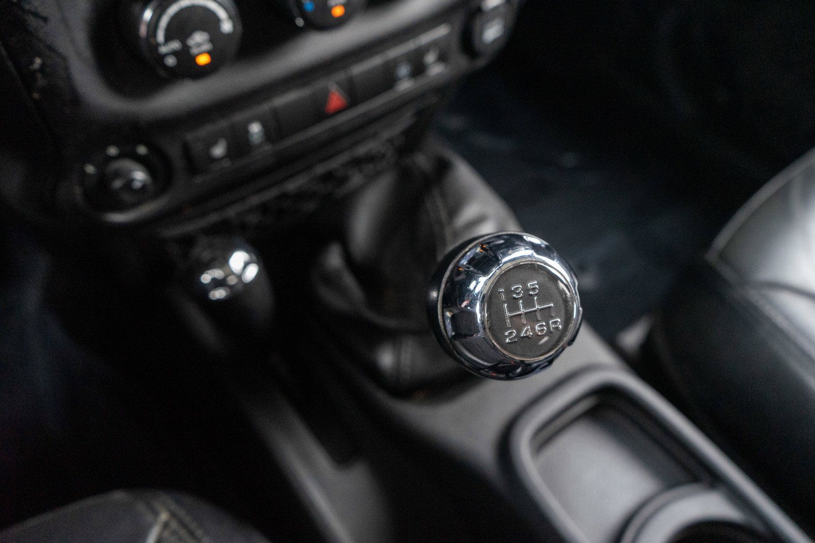 Used 2017 Jeep Wrangler Unlimited Sahara AWD/4WD image 17