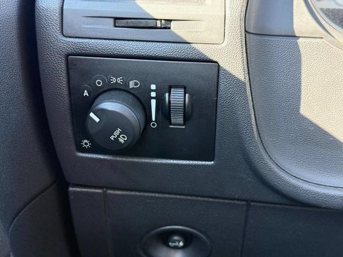 Used 2010 Dodge Challenger R/T RWD image 20
