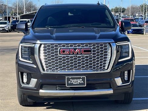 Used 2023 GMC Yukon XL Denali image 8