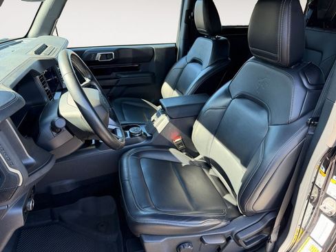 Used 2025 Ford Bronco Badlands AWD/4WD image 6