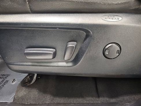 Used 2017 Toyota Tundra SR5 AWD/4WD image 15