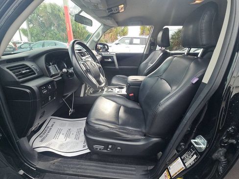 Used 2014 Toyota 4Runner SR5 image 10