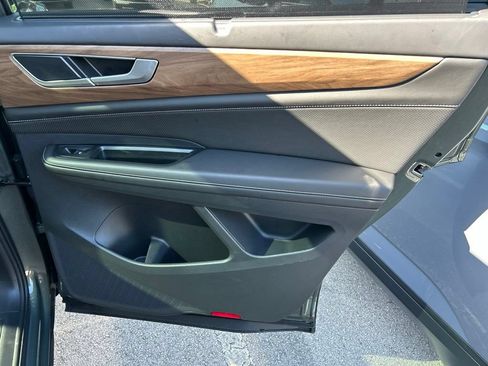 Certified 2026 Volkswagen Atlas SE w/ Panoramic Sunroof Package FWD image 46