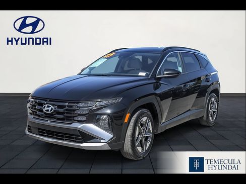 Certified 2025 Hyundai Tucson SEL FWD image 1