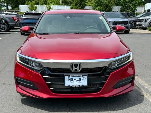 Used 2018 Honda Accord LX image 2