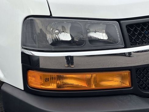 Used 2023 Chevrolet Express 2500 w/ Driver Convenience Package image 8