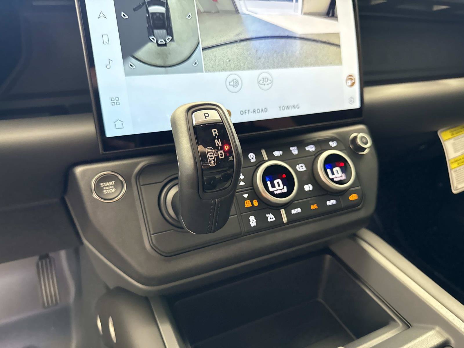 New 2026 Land Rover Defender 110 X-Dynamic SE AWD/4WD image 26