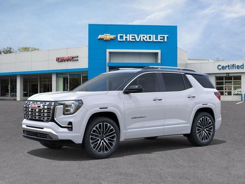 New 2026 GMC Terrain Denali w/ LPO, Black Badging Package image 2