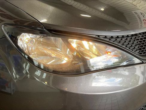 Used 2023 Chrysler Voyager LX FWD image 26