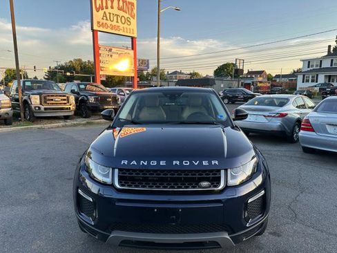 Used 2017 Land Rover Range Rover Evoque SE AWD/4WD image 3