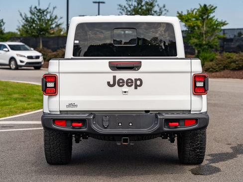 Used 2022 Jeep Gladiator Rubicon w/ LED Lighting Group AWD/4WD image 6