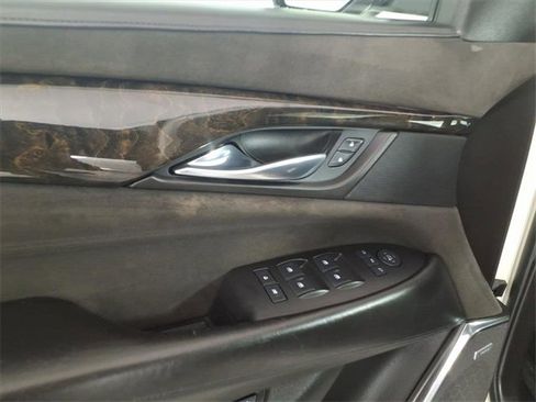 Used 2015 Cadillac Escalade ESV Platinum image 10