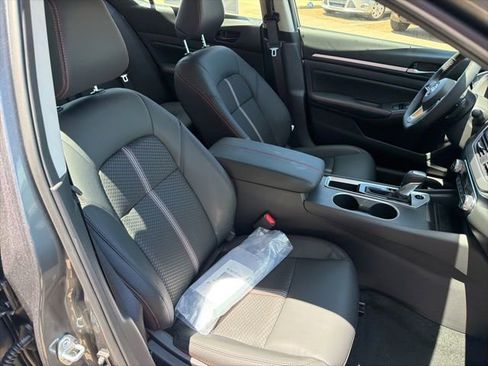 New 2026 Nissan Altima 2.5 SR FWD image 22