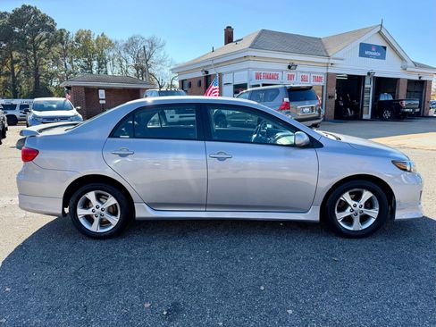 Used 2011 Toyota Corolla S image 6