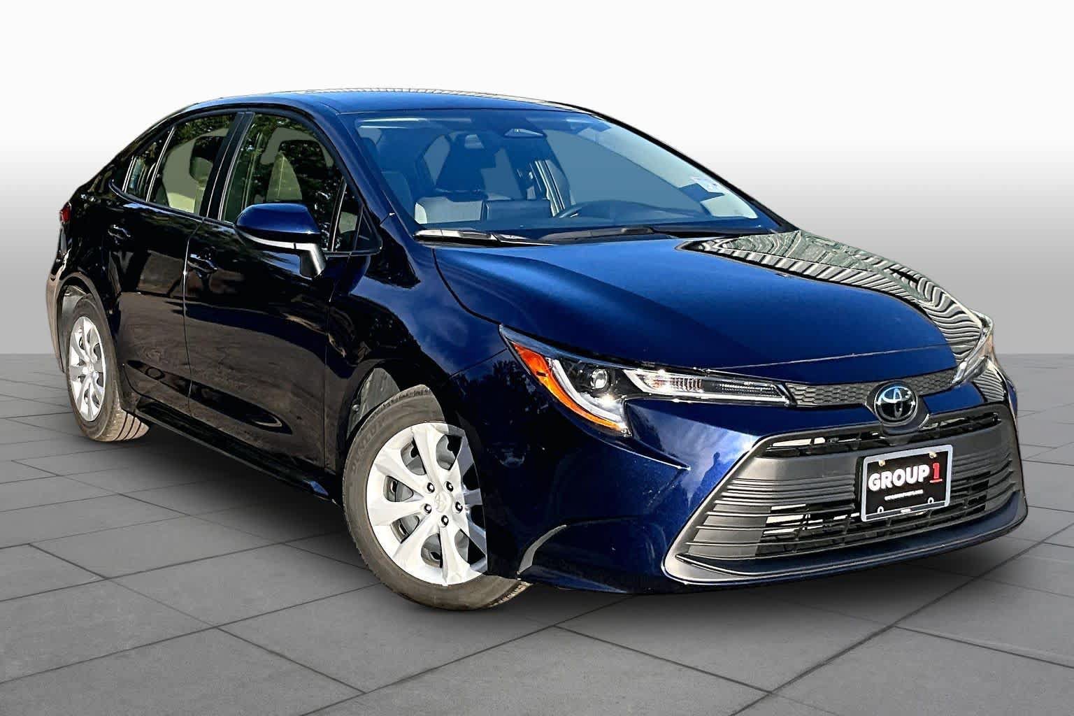 Certified 2024 Toyota Corolla LE FWD image 3