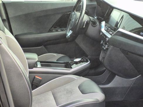 Used 2020 Kia Niro EX image 20