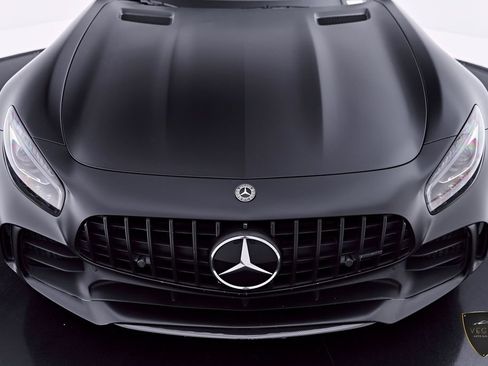 Used 2018 Mercedes-Benz AMG GT R image 19