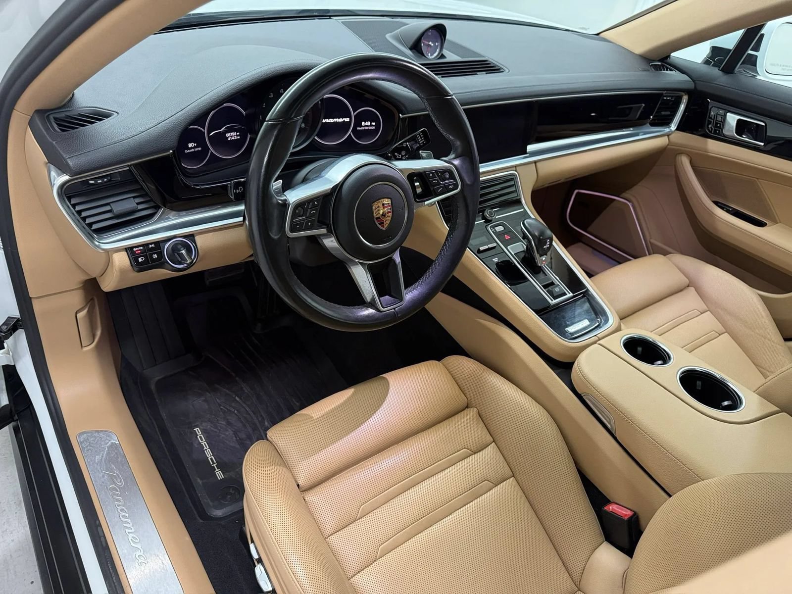 Used 2018 Porsche Panamera RWD image 11