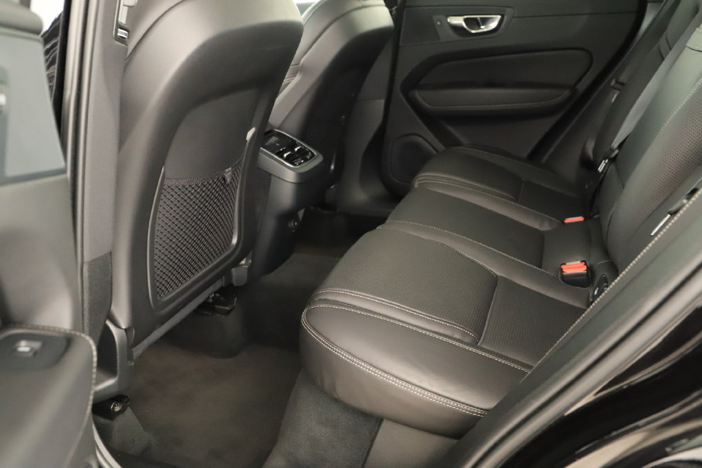 Used 2021 Volvo XC60 T5 Inscription w/ Advanced Package FWD image 28