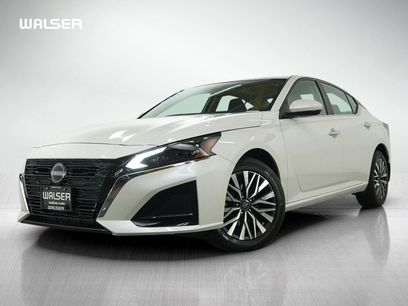Used 2023 Nissan Altima 2.5 SV w/ SV Premium Package