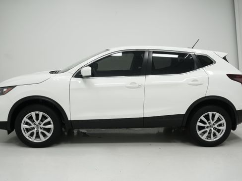 Used 2022 Nissan Rogue Sport S FWD image 7