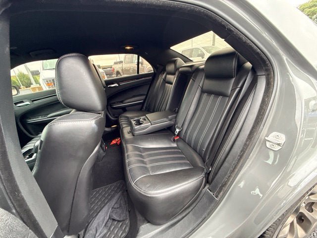 Used 2019 Chrysler 300 S RWD image 7