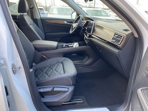 New 2026 Volkswagen Atlas SE image 43