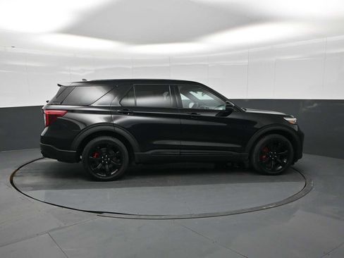 Used 2022 Ford Explorer ST w/ Equipment Group 401A image 9