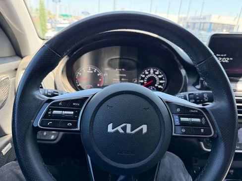 Used 2023 Kia Seltos SX AWD/4WD image 5
