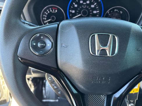 Used 2022 Honda HR-V LX image 22
