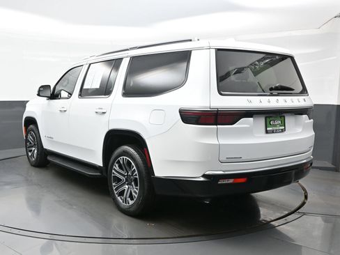 Used 2023 Jeep Wagoneer Series II AWD/4WD image 5