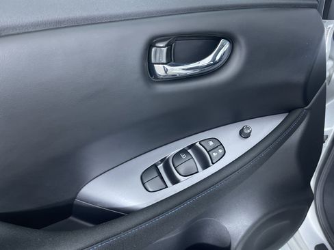 Certified 2025 Nissan Leaf S FWD image 14