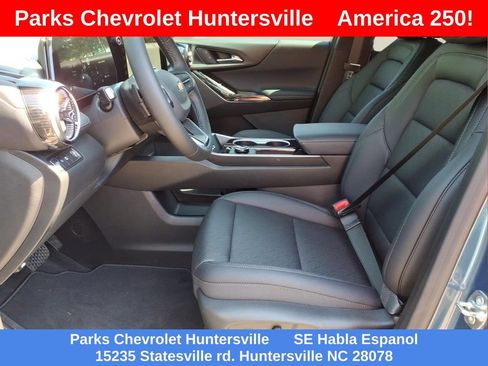 New 2026 Chevrolet Equinox LT w/ Convenience Package II FWD image 16