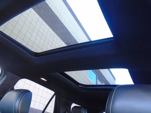 Used 2017 Ford Explorer Platinum image 47