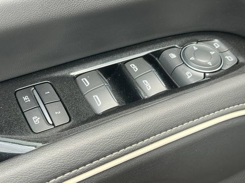 Used 2024 Cadillac Escalade Sport w/ LPO, ONYX Package AWD/4WD image 17