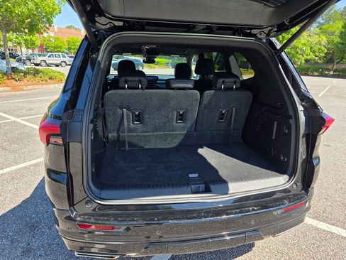 Certified 2025 Buick Enclave Sport Touring FWD image 33